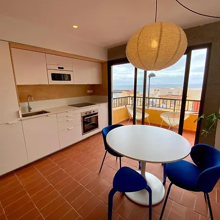 Hidalga Piso Con Terraza Y Vistas Al Mar * Puertito de Guimar